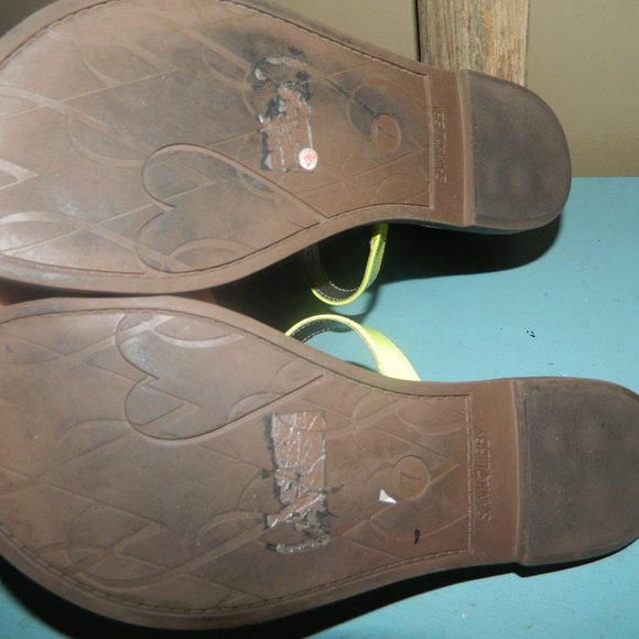 Sam & Libby Neon Reptile Toe Ring Flat Sandals Size 7 - Picture 4 of 5